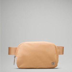 LULULEMON 1L BELT BAG IN SUMMER GLOW